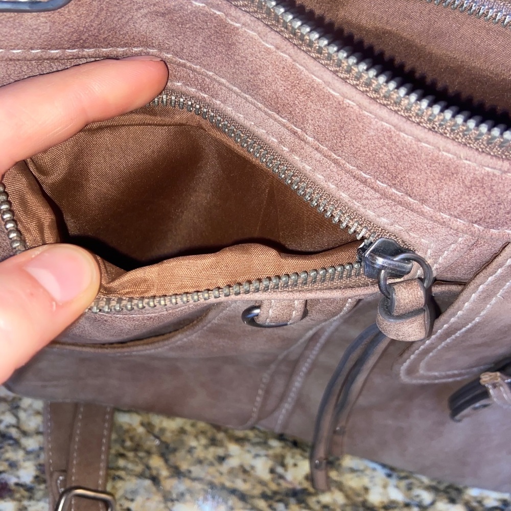 Tan Purse - Picture 7 of 9